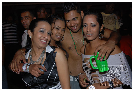 karma_sutra_2010-132