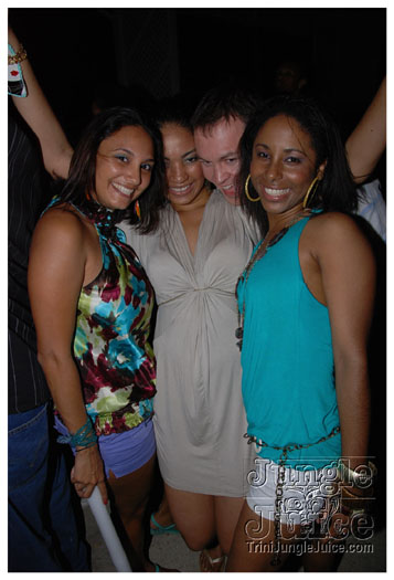 ladies_first_2010-250