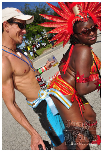 miami_cval_parade_2010_pt1-108