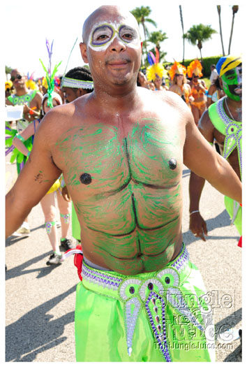 miami_cval_parade_2010_pt4-244