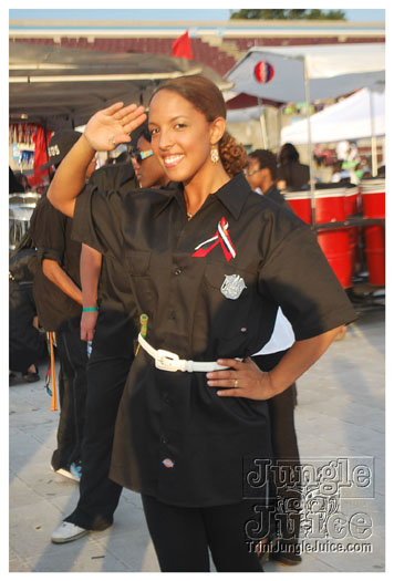 pan_alive_2010-010