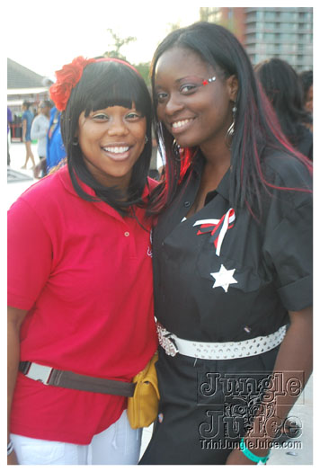 pan_alive_2010-016