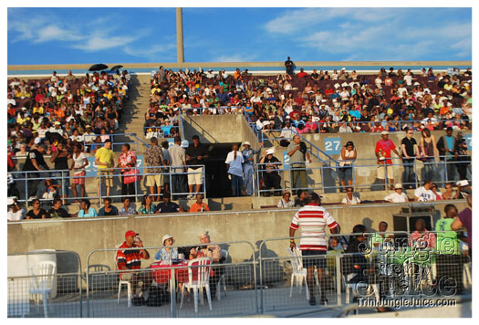pan_alive_2010-024