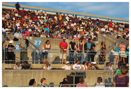 pan_alive_2010-025