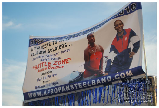 pan_alive_2010-026