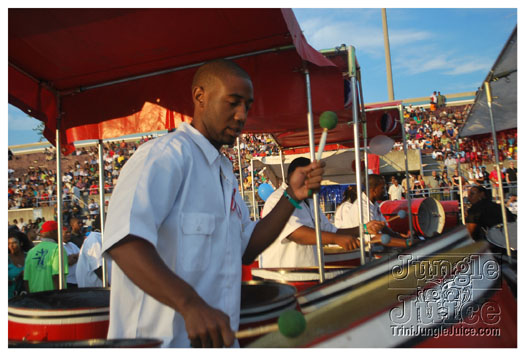 pan_alive_2010-036