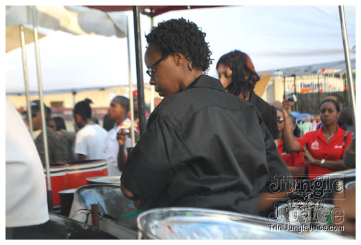 pan_alive_2010-043