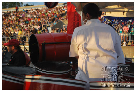 pan_alive_2010-046