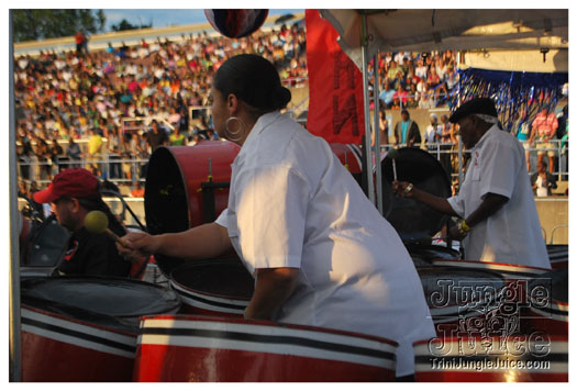 pan_alive_2010-047