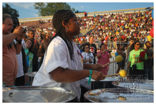 pan_alive_2010-053