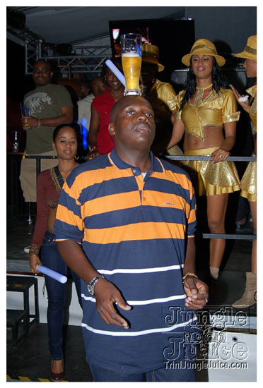 uwi_splash_2010-044