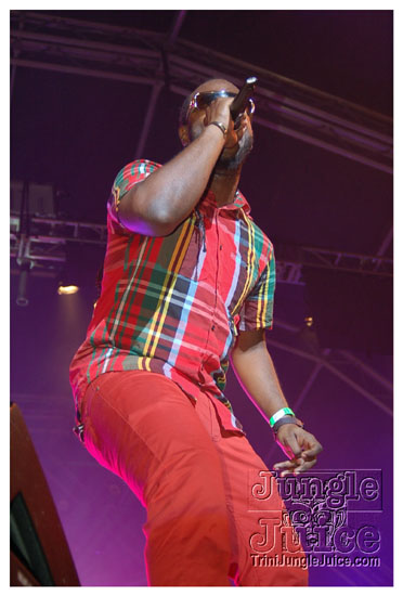 uwi_splash_2010-073