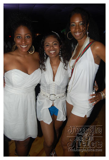12th_annual_wear_white_may29-059