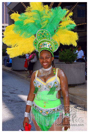 atl_carnival_parade_2011_part1-023