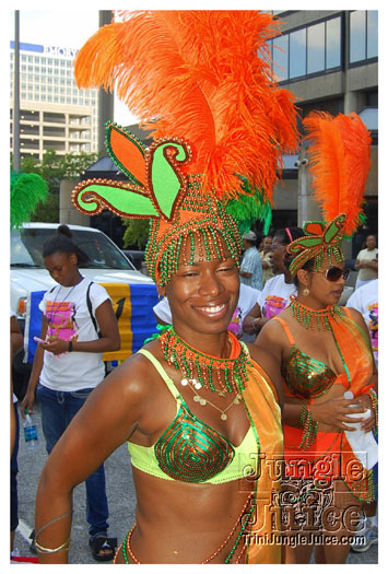 atl_carnival_parade_2011_part1-053