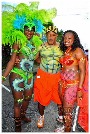 kadooment_day_2011_pt1-023