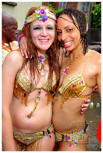 kadooment_day_2011_pt1-132