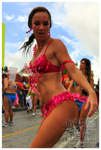 kadooment_day_2011_pt1-208