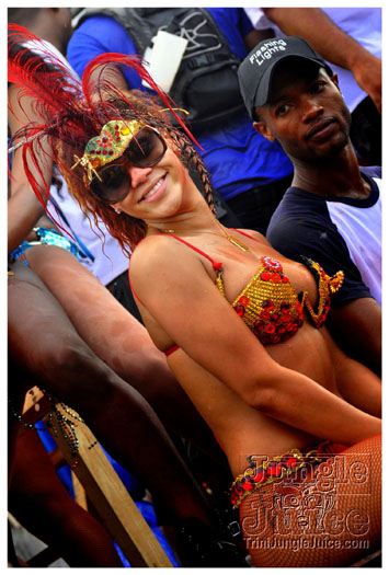 kadooment_day_2011_pt3-240