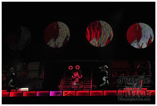 rihanna_loud_tour_2011-248
