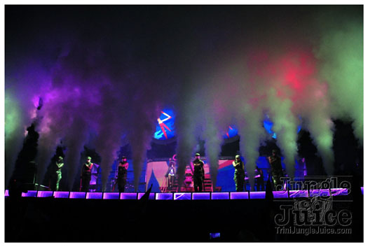 rihanna_loud_tour_2011-251