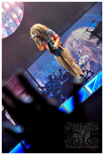 rihanna_loud_tour_2011-311