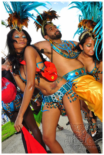miami_carnival_2011_part1-119