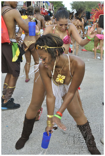 miami_carnival_2011_part6-190