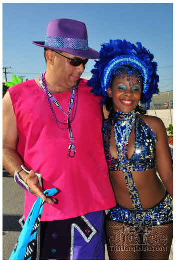cayman_carnival_2011_part3-116