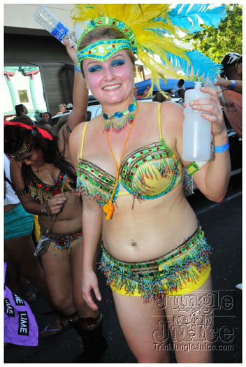 cayman_carnival_2011_part3-211