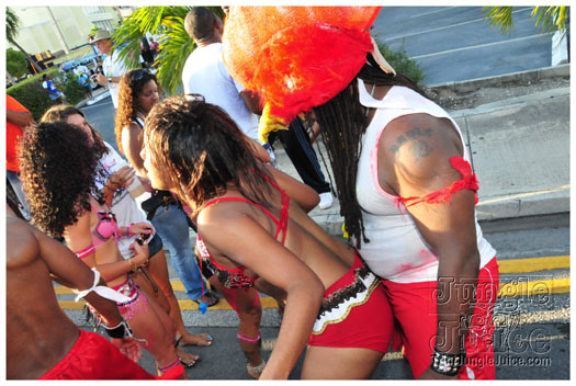 cayman_carnival_2011_part3-229