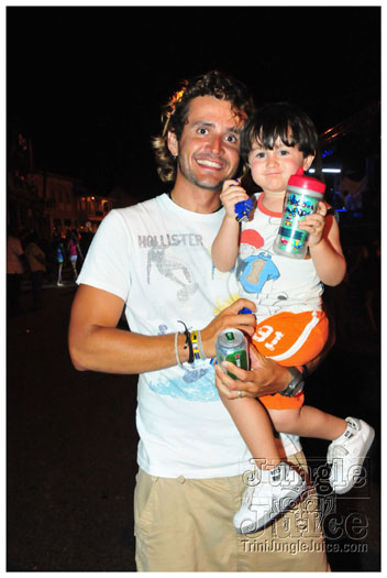 cayman_carnival_2011_part3-274