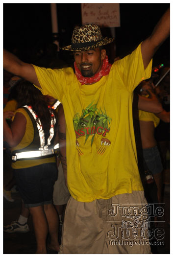 grenada_mon_night_mas_2011-122