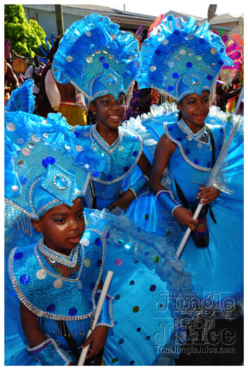 grenada_carnival_tues_2011_pt1-168