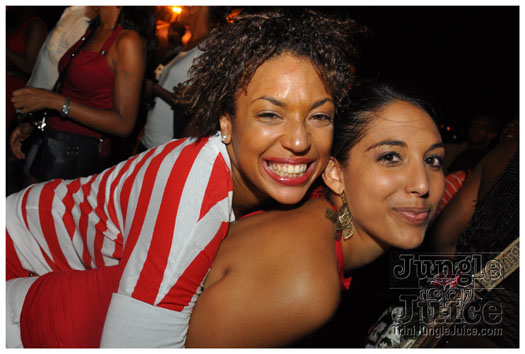 colour_me_red_2011-216