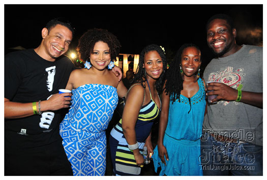 beach_house_2011_part1-135