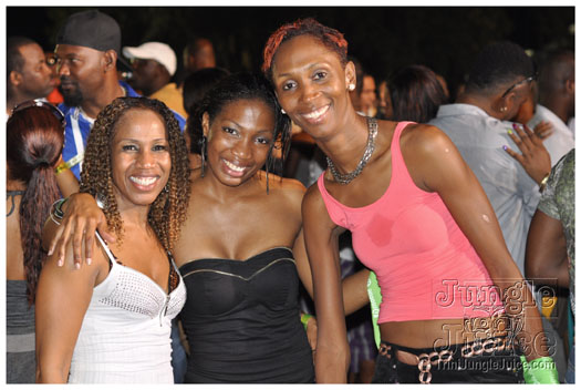 beach_house_2011_part2-329