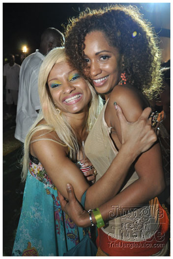 beach_house_2011_part2-332