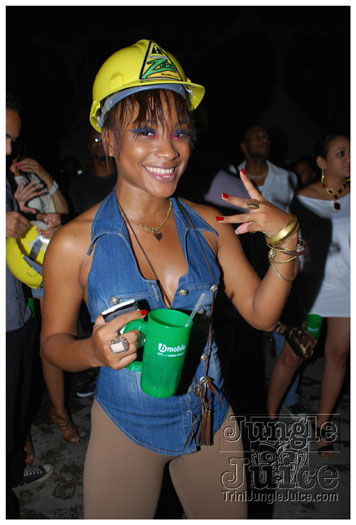 caution_2011-006