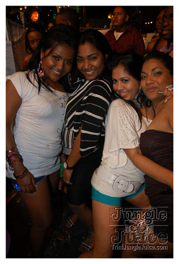 island_people_yeah_2011-183