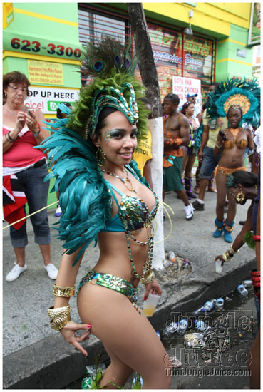 islandpeople_mas_2011_tuesday_part2-045