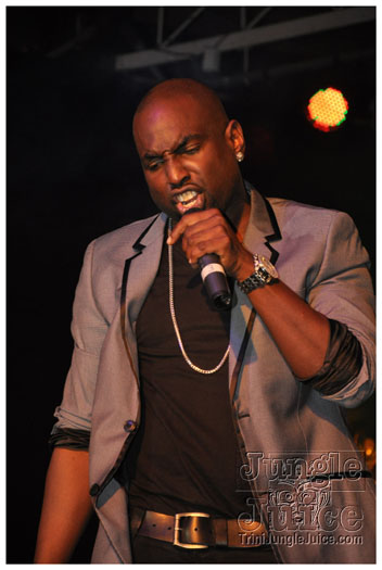 kes_in_concert_2011-046