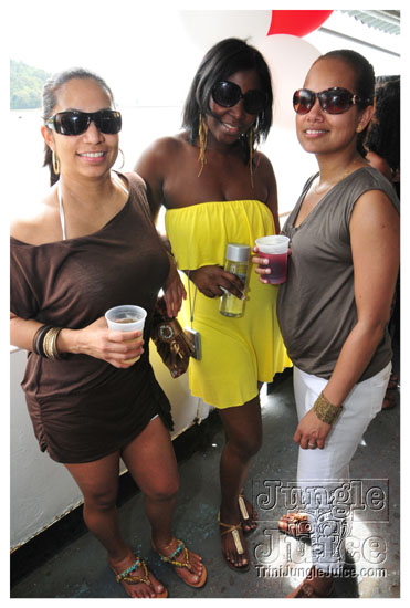 silent_morning_trini_2011-026
