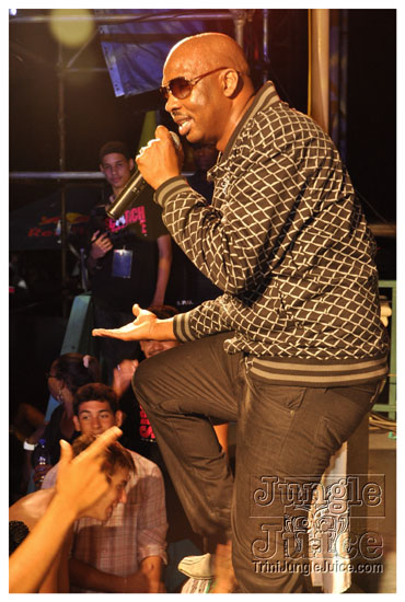 tribe_las_lap_2011_mar29-211