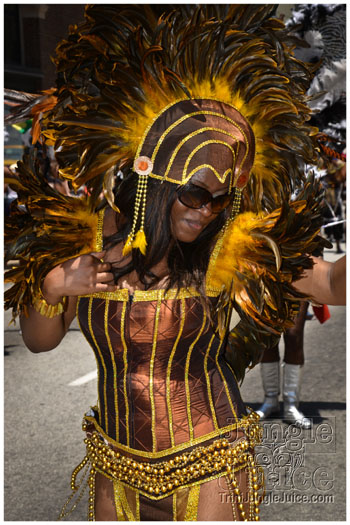 atl_carnival_parade_2012_pt1-091