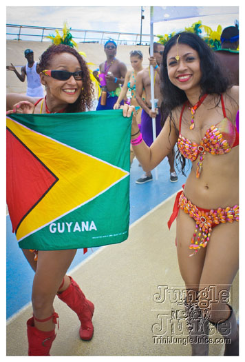 kadooment_day_2012_pt1-120