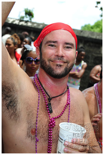 kadooment_day_blue_box_2012-083