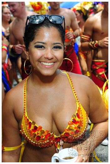 kadooment_day_blue_box_2012-084