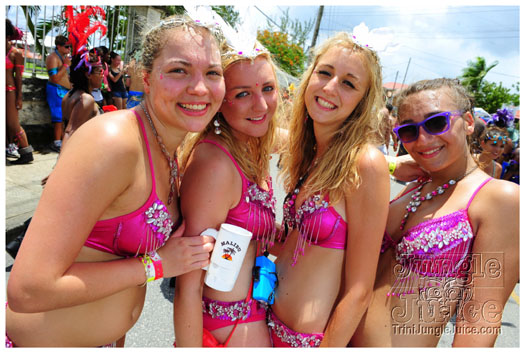 kadooment_day_blue_box_2012-107