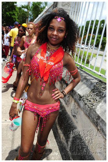 kadooment_day_blue_box_2012-112